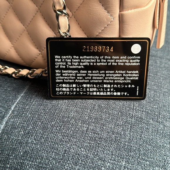 Chanel Feather Weight Bowling Quilted  Leather Shoulder Bag - Picture 9 of 10